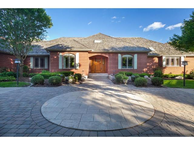 375 E Paddock Cir, Wayzata, MN 55391 photo 1