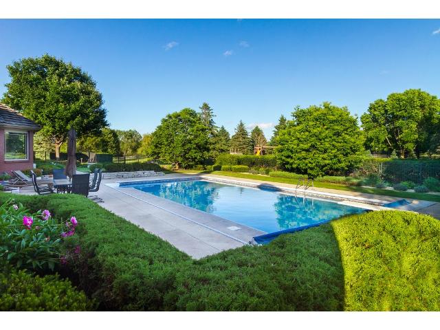 375 E Paddock Cir, Wayzata, MN 55391 photo 16