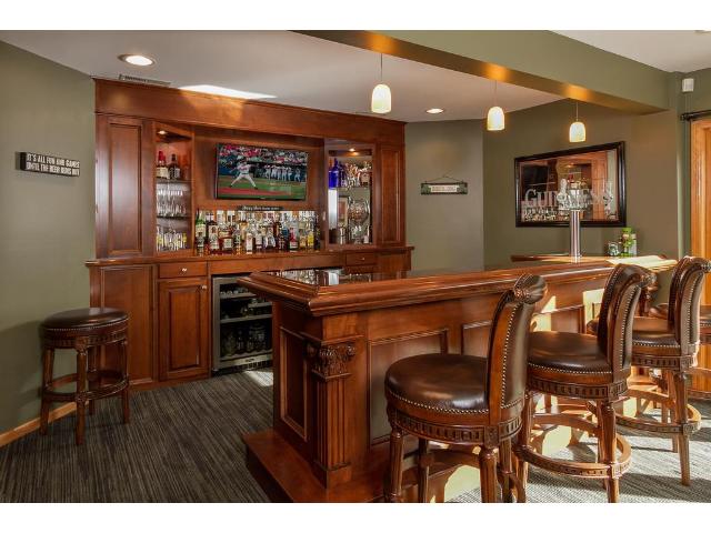 375 E Paddock Cir, Wayzata, MN 55391 photo 9