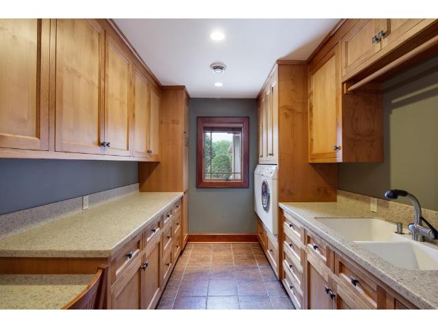 375 E Paddock Cir, Wayzata, MN 55391 photo 14