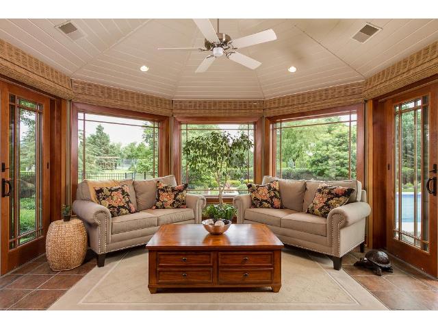 375 E Paddock Cir, Wayzata, MN 55391 photo 5