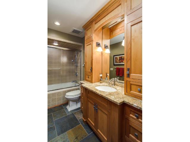 375 E Paddock Cir, Wayzata, MN 55391 photo 11