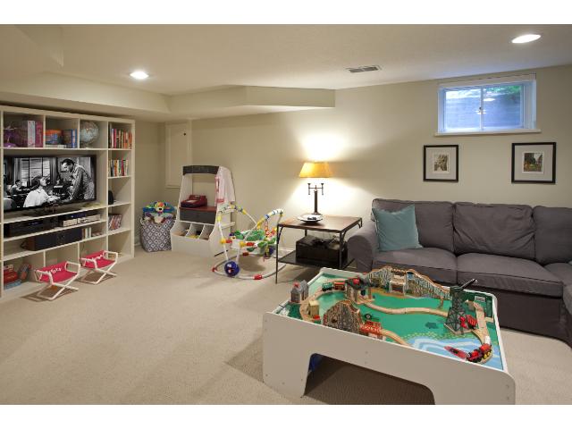 19005 Highland Ave, Wayzata, MN 55391 photo 14