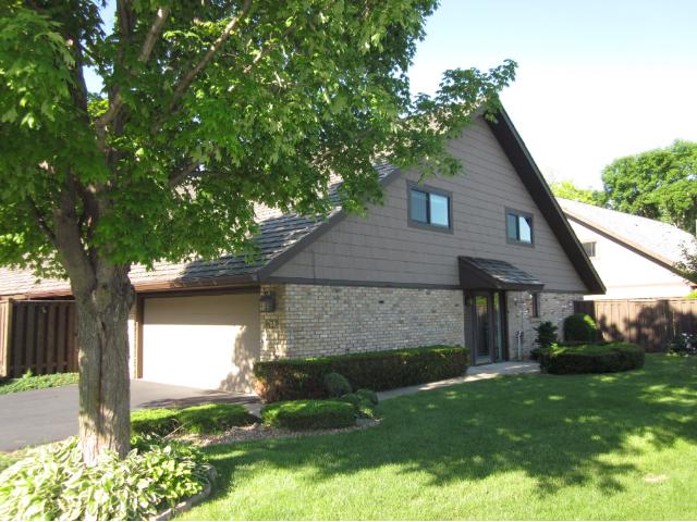 17840 Comstock Rd, Wayzata, MN 55391 photo 1