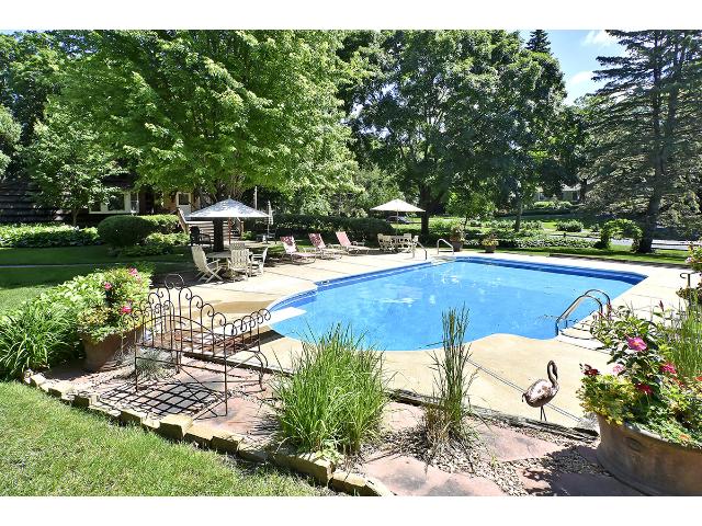 3610 Westview Dr, Wayzata, MN 55391 photo 2