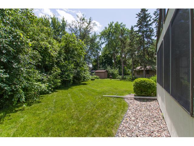 3947 Stacker Pl, Saint Paul, MN 55110 photo 17