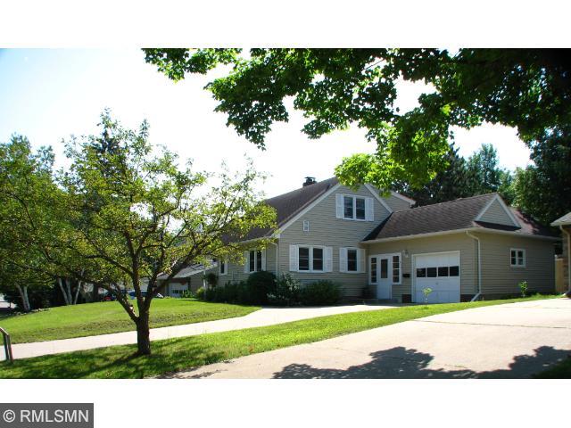 412 Cedar St, Brainerd, MN 56401 photo 1