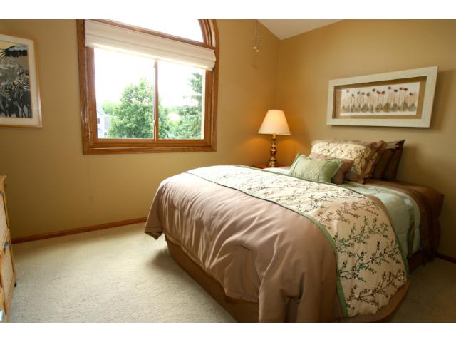 1407 Cutters Ln, Eagan, MN 55122 photo 15