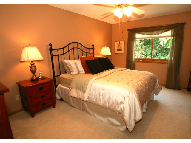 1407 Cutters Ln, Eagan, MN 55122 photo 12