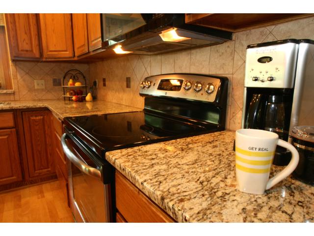 1407 Cutters Ln, Eagan, MN 55122 photo 5