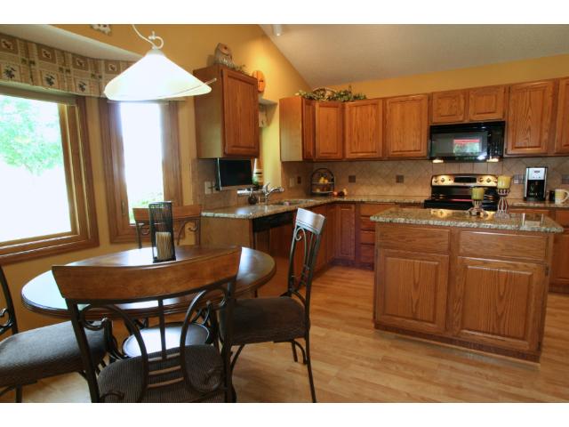 1407 Cutters Ln, Eagan, MN 55122 photo 6