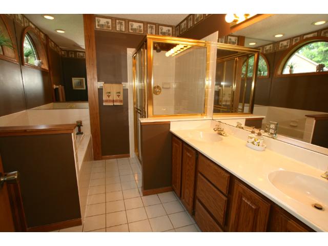 1407 Cutters Ln, Eagan, MN 55122 photo 13