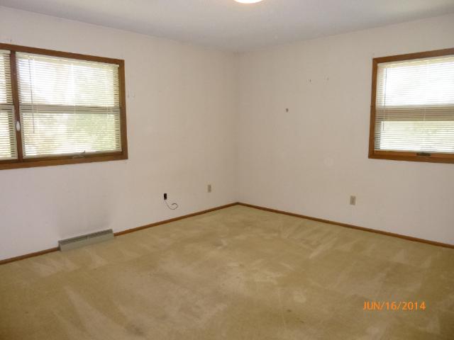 203 6th St, Kenyon, MN 55946 photo 11