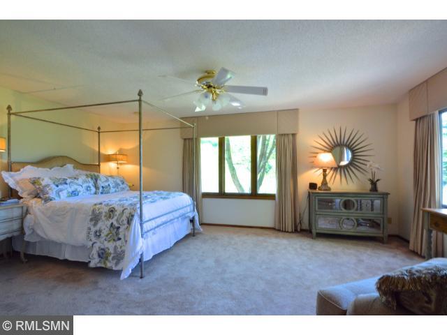 4635 Maple Hill Dr, Excelsior, MN 55331 photo 11