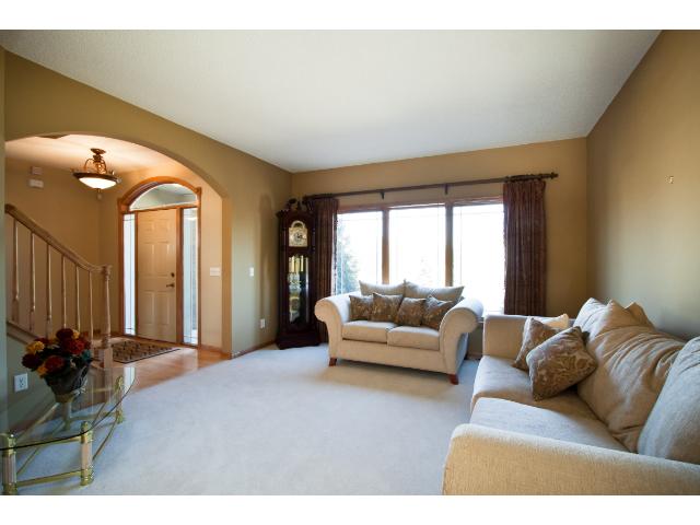 3748 Drumcliffe Ct, Rosemount, MN 55068 photo 9