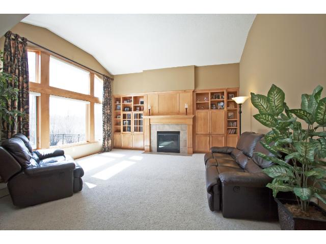 3748 Drumcliffe Ct, Rosemount, MN 55068 photo 3