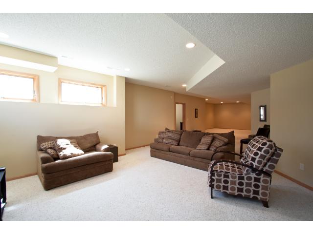 3748 Drumcliffe Ct, Rosemount, MN 55068 photo 15