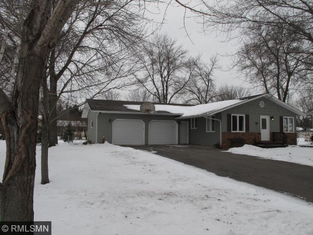 812 Clark Pl, Saint Cloud, MN 56301 photo 1
