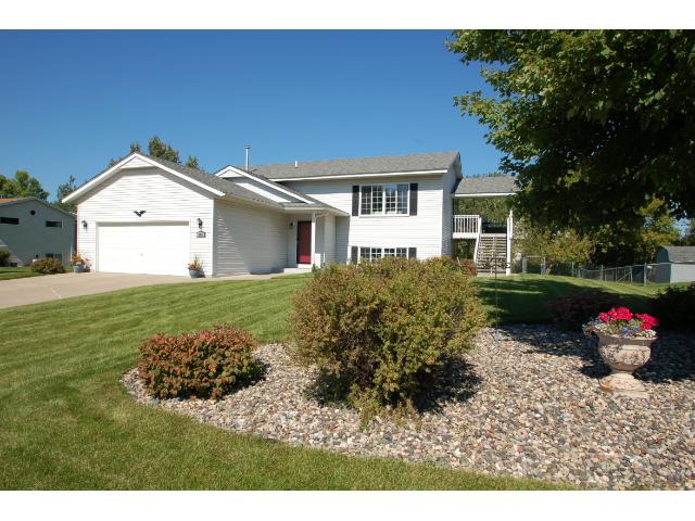 1967 73rd St, Hugo, MN 55038 photo 1