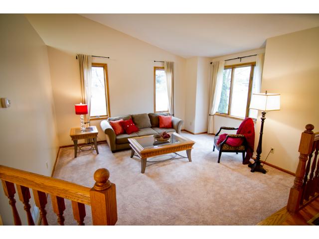 3627 Lakeview Trl, Eagan, MN 55122 photo 2