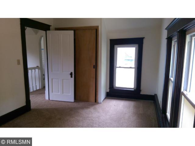112 3rd St W, Jordan, MN 55352 photo 5