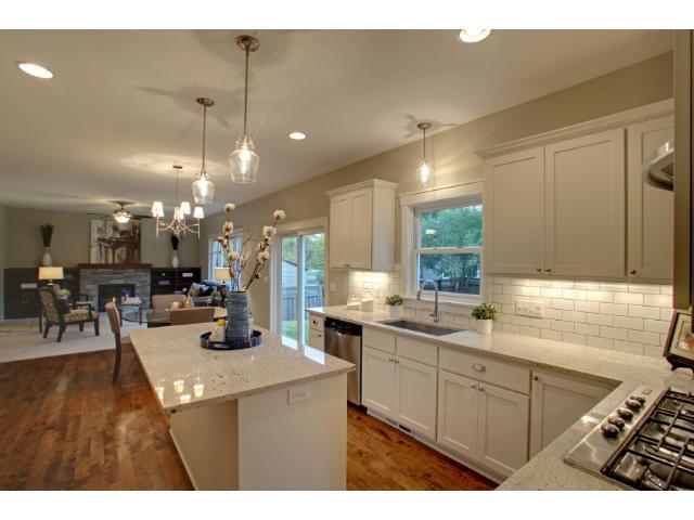 18545 Azure Rd, Wayzata, MN 55391 photo 6