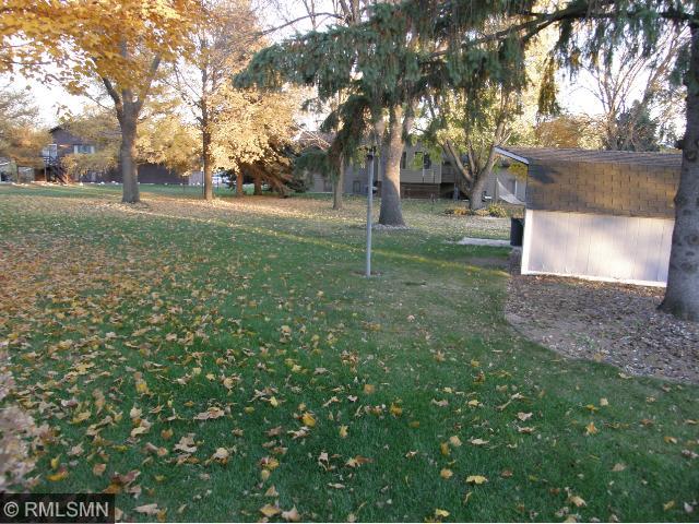 208 Crest Ct, Mayer, MN 55360 photo 4
