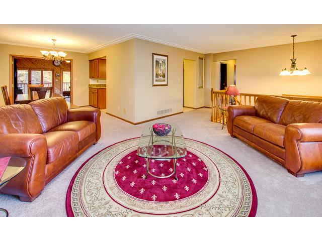 5438 Bald Eagle Blvd E, Saint Paul, MN 55110 photo 3