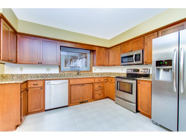 5438 Bald Eagle Blvd E, Saint Paul, MN 55110 photo 4