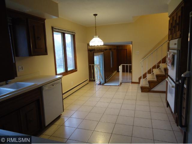 2075 Greenbrier St N, Saint Paul, MN 55117 photo 4