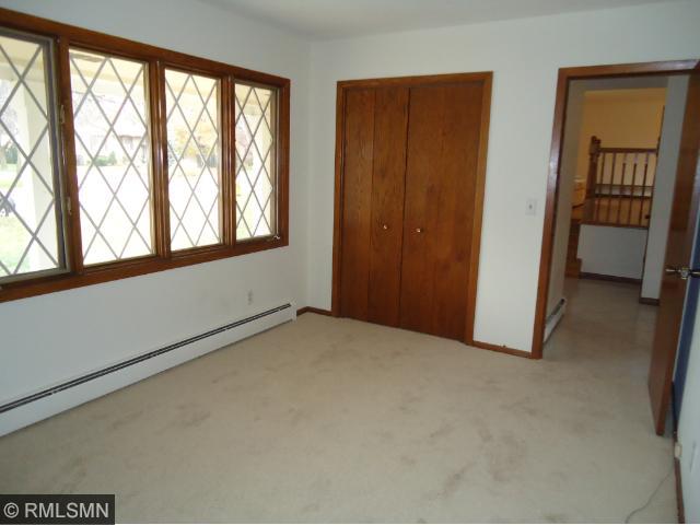 2075 Greenbrier St N, Saint Paul, MN 55117 photo 11