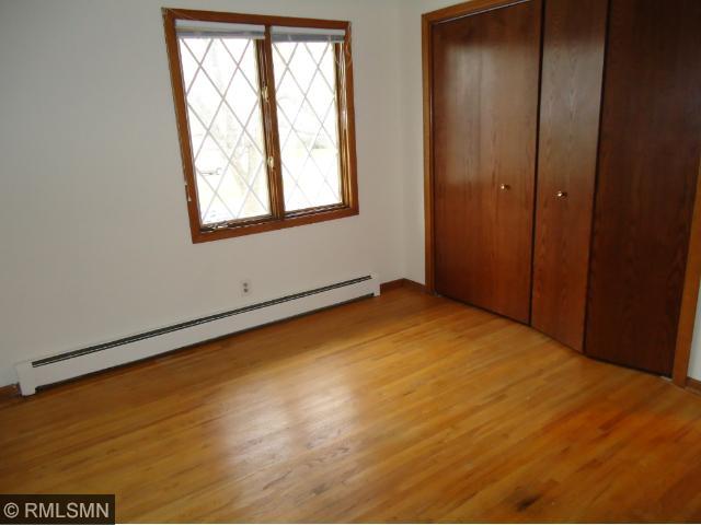 2075 Greenbrier St N, Saint Paul, MN 55117 photo 13