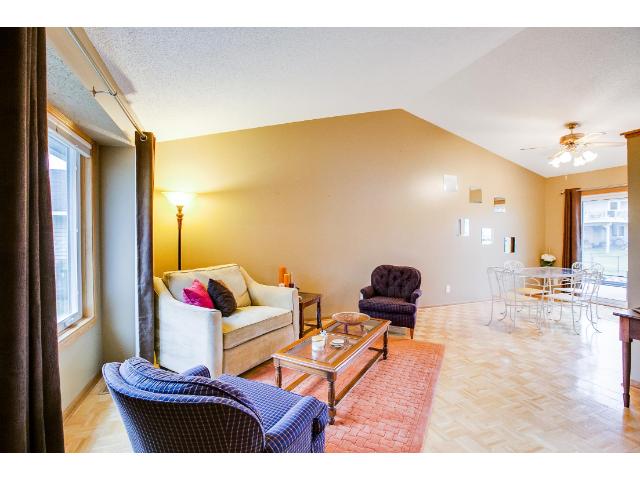 975 Northview Park Rd, Eagan, MN 55123 photo 3