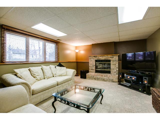 975 Northview Park Rd, Eagan, MN 55123 photo 11