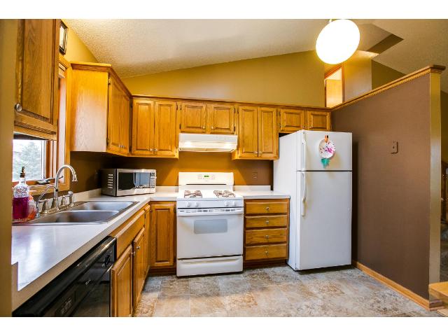 975 Northview Park Rd, Eagan, MN 55123 photo 5