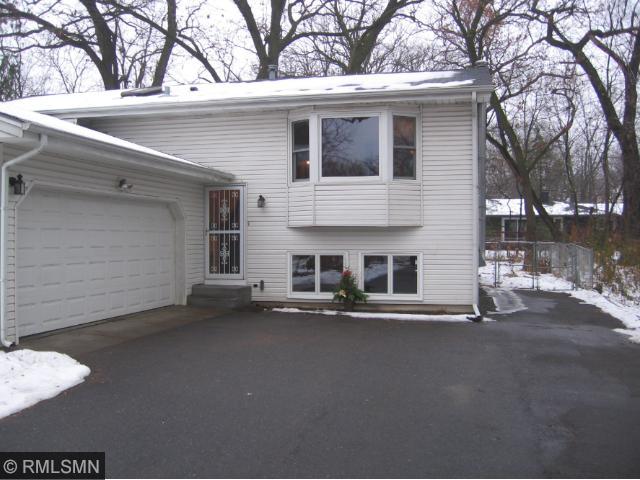 5367 Eagle St, Saint Paul, MN 55110 photo 1
