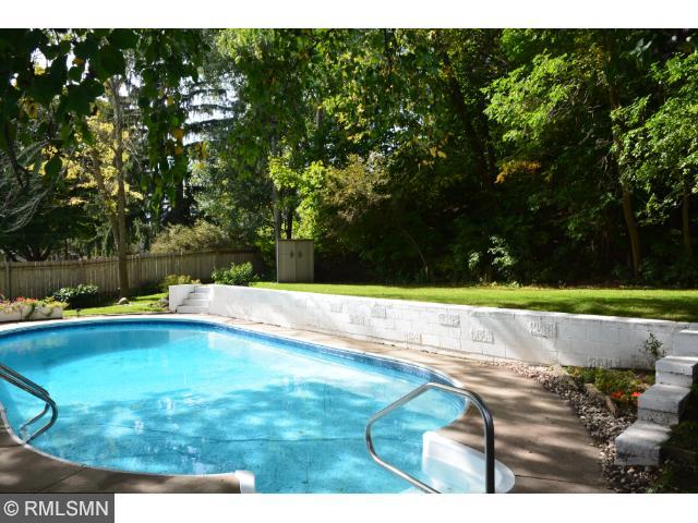 518 Wheeler Dr, Excelsior, MN 55331 photo 13