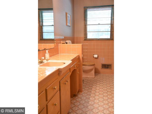 518 Wheeler Dr, Excelsior, MN 55331 photo 10