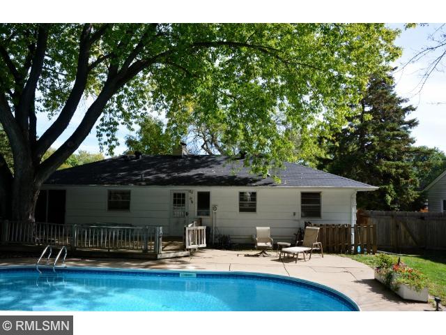 518 Wheeler Dr, Excelsior, MN 55331 photo 1