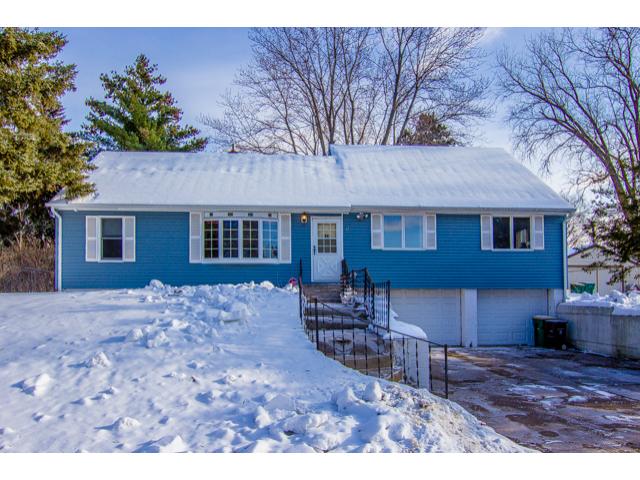 6 Park Dr E, Circle Pines, MN 55014 photo 1