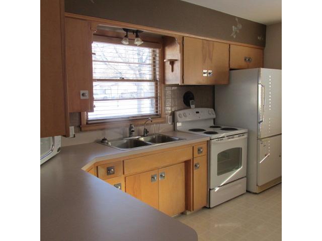 451 4th St E, Hector, MN 55342 photo 2