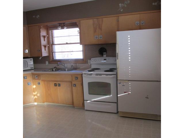 451 4th St E, Hector, MN 55342 photo 3