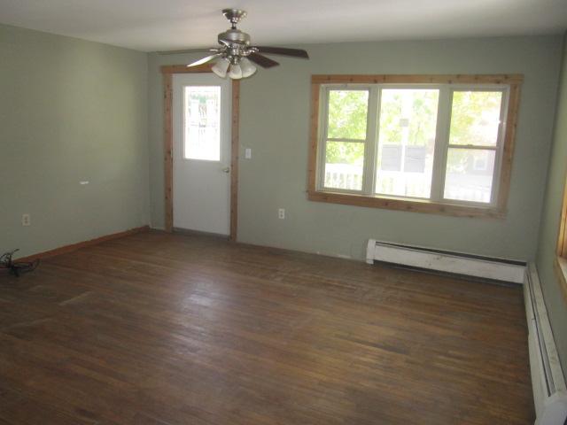 413 1st St E, Jordan, MN 55352 photo 6