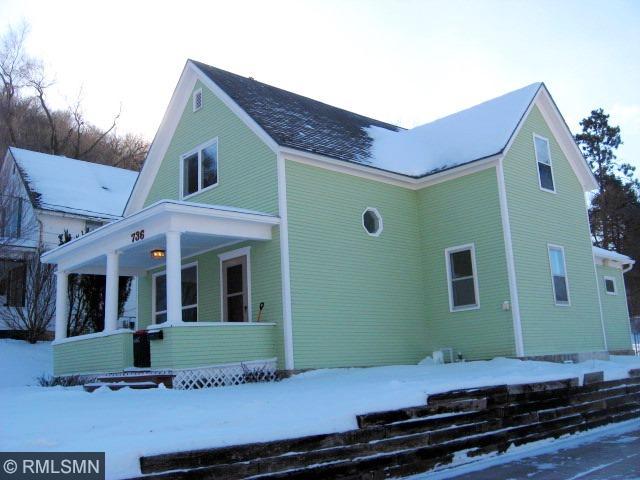 736 Bluff St, Red Wing, MN 55066 photo 1
