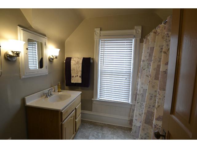 20 Spring St, Kenyon, MN 55946 photo 4