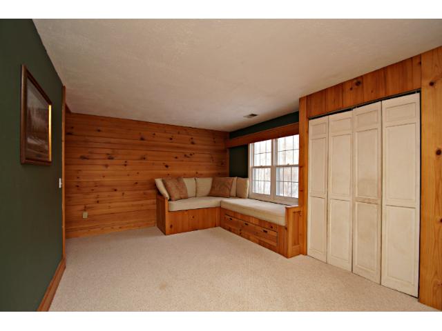 8701 Walton Oaks Dr, Minneapolis, MN 55438 photo 15