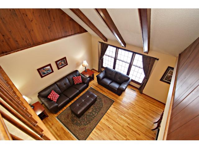 8701 Walton Oaks Dr, Minneapolis, MN 55438 photo 5