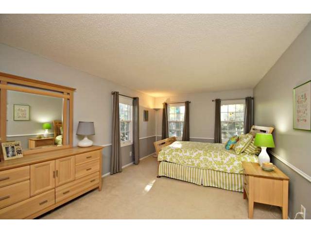 8701 Walton Oaks Dr, Minneapolis, MN 55438 photo 12