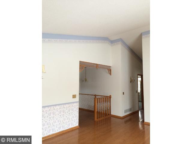 8024 W 111th St, Bloomington, MN 55438 photo 3