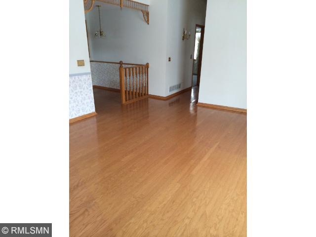 8024 W 111th St, Bloomington, MN 55438 photo 5